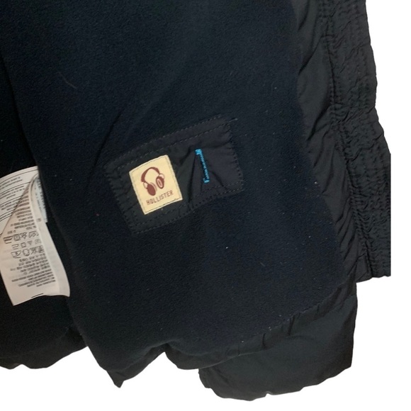 15. Hollister Black Winter Puffer  Jacket Size Large Hooded - Picture 6 of 16
